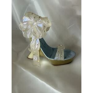 Sheer Grace Just The Right Shoe Ribbon Cinderella 2002 Raine 25361 Glass Slipper